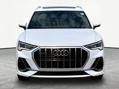 Used 2023 Audi Q3 2.0T Premium Plus w/ Premium Plus Package AWD/4WD image 3