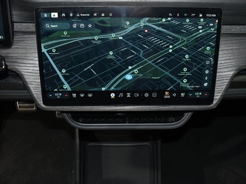 Used 2023 Rivian R1S Launch Edition AWD/4WD image 38