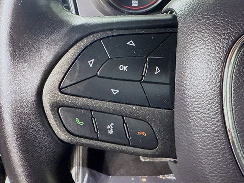 Used 2023 Dodge Challenger SXT image 14