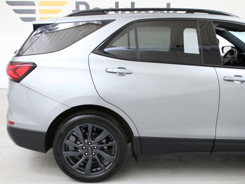 Used 2023 Chevrolet Equinox RS AWD/4WD image 6