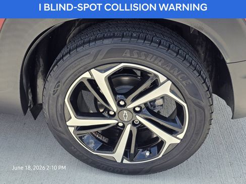 Used 2022 Chevrolet TrailBlazer RS w/ Sun and Liftgate Package FWD image 12