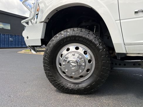 Used 2022 RAM 3500 Laramie AWD/4WD image 17