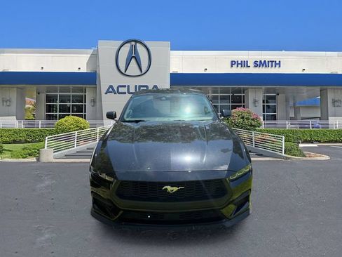 Used 2024 Ford Mustang Coupe RWD image 2