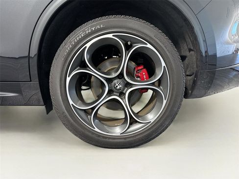 Used 2024 Alfa Romeo Stelvio Veloce image 15