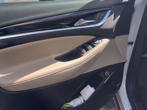 Used 2020 Buick Enclave Essence w/ Sound and Sites Package image 6