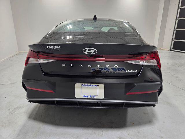 New 2026 Hyundai Elantra Limited FWD image 10