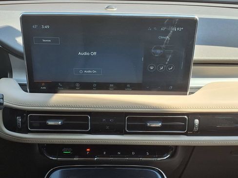 Used 2022 Lincoln Nautilus FWD w/ Premium Package image 30