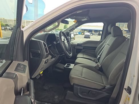 Used 2019 Ford F150 XLT w/ Equipment Group 302A Luxury RWD image 8