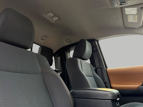 Used 2019 Toyota Tacoma SR5 image 17