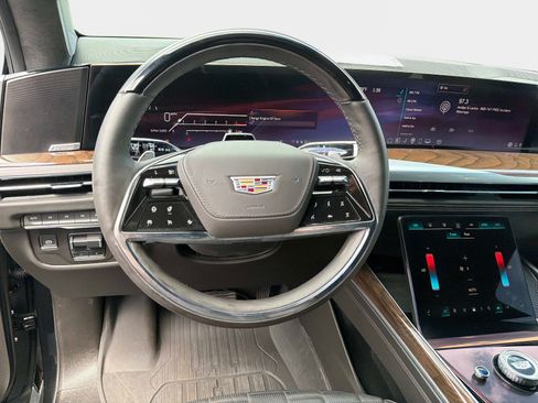 Used 2025 Cadillac Escalade Sport Platinum AWD/4WD image 43