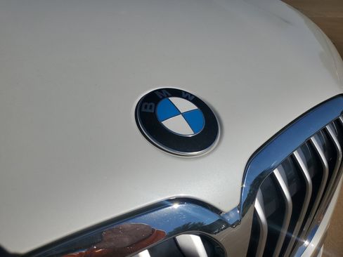 Used 2022 BMW X7 xDrive40i w/ Premium Package image 38