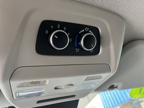 Used 2023 Ford Transit 350 XLT image 22