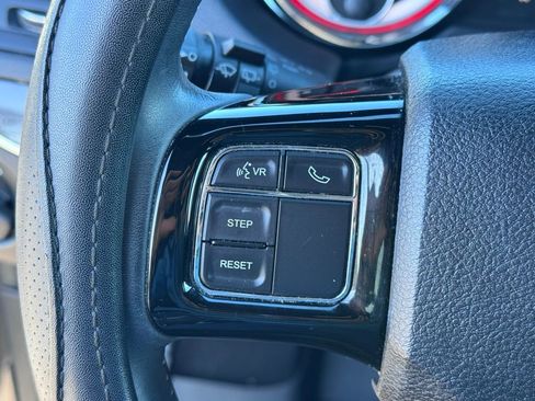Used 2019 Dodge Grand Caravan SE image 14