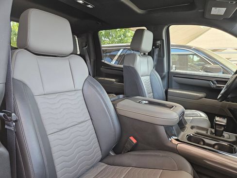 Certified 2022 Chevrolet Silverado 1500 ZR2 AWD/4WD image 30