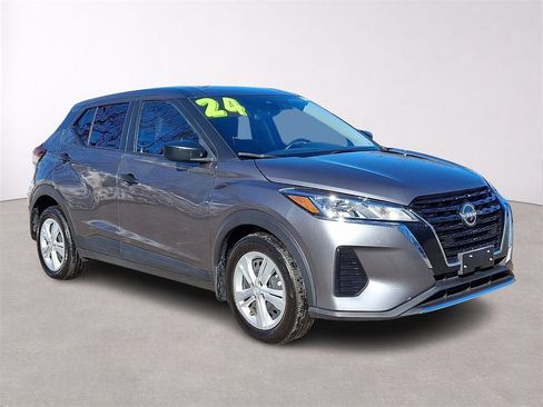 Used 2024 Nissan Kicks S image 1