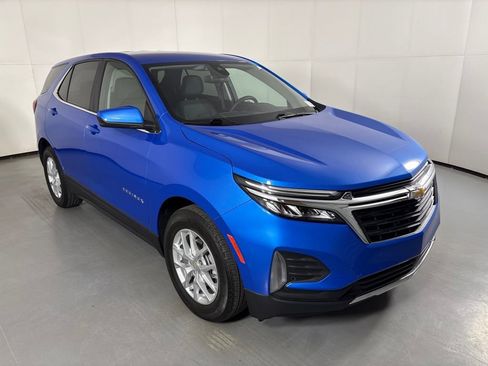 Used 2024 Chevrolet Equinox LT FWD image 2