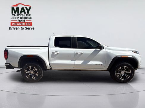 Used 2025 GMC Canyon AT4 AWD/4WD image 8