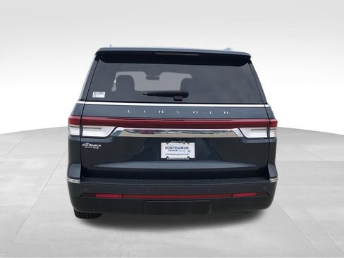 Used 2024 Lincoln Navigator Reserve AWD/4WD image 7