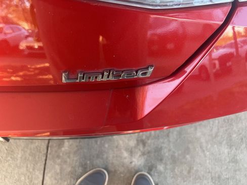 Used 2021 Hyundai Elantra Limited image 6