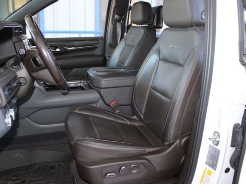 Used 2021 GMC Yukon Denali w/ Denali Ultimate Package image 21