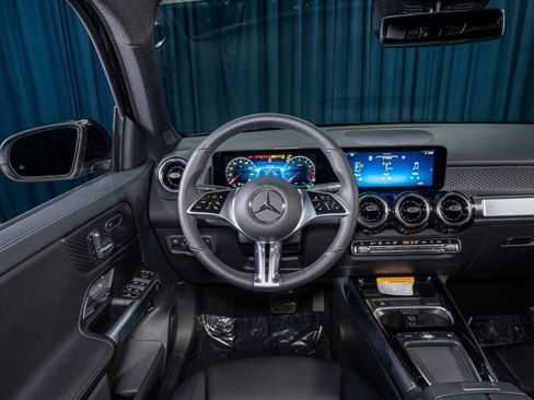 New 2026 Mercedes-Benz GLB 250 image 14