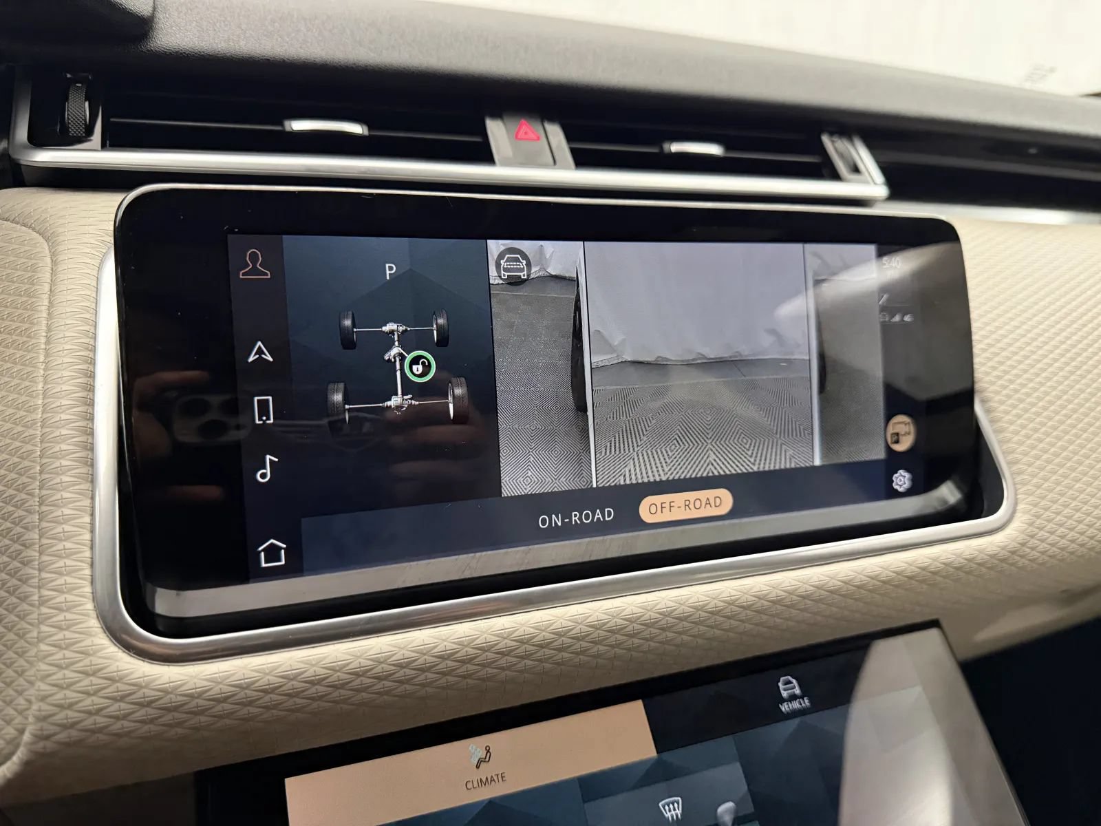 Used 2021 Land Rover Range Rover Velar R-Dynamic S AWD/4WD image 28