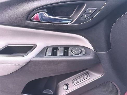 Used 2019 Chevrolet Equinox Premier image 24