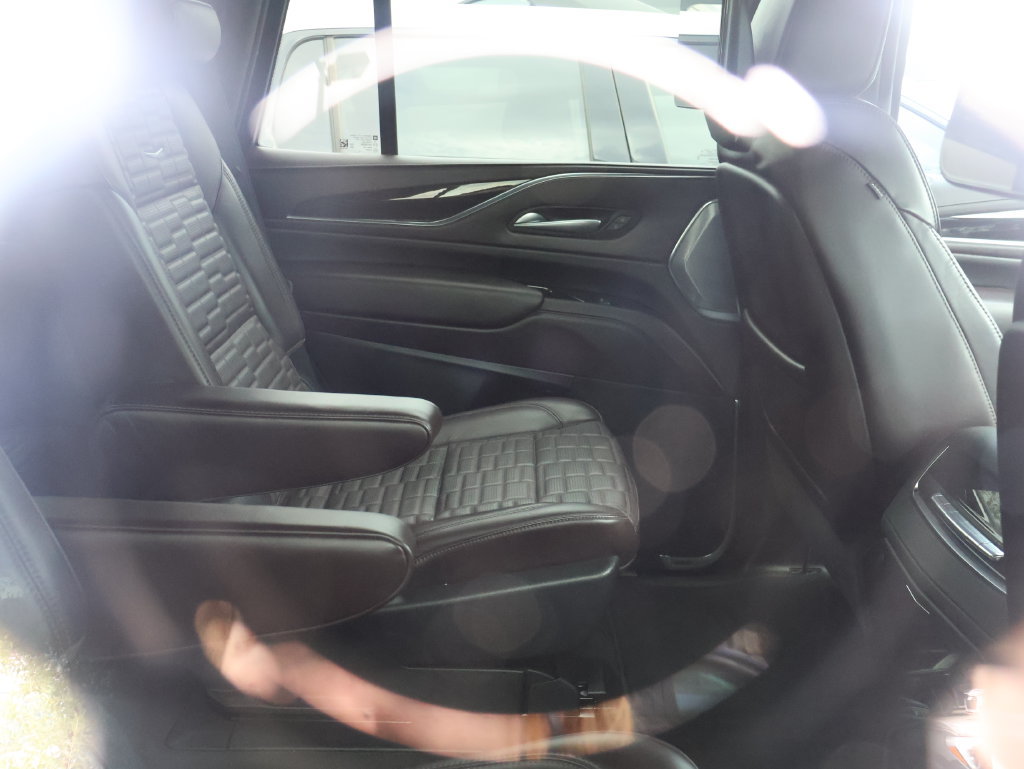 Used 2023 Cadillac Escalade Sport Platinum AWD/4WD image 14