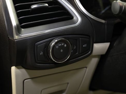 Used 2017 Ford Edge Titanium w/ Technology Package image 22