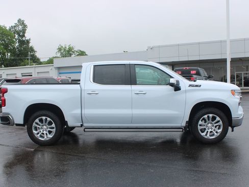 New 2026 Chevrolet Silverado 1500 LTZ w/ LTZ Premium Package AWD/4WD image 11