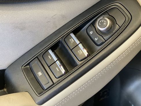 Used 2020 Subaru Forester Premium image 15