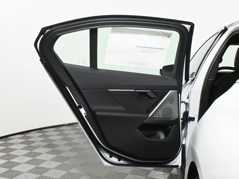 Used 2025 BMW i5 xDrive40 w/ Premium Package image 31