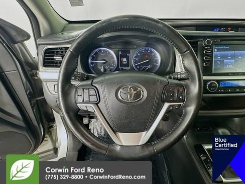 Used 2018 Toyota Highlander XLE AWD/4WD image 14