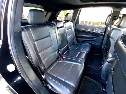 Used 2017 Jeep Grand Cherokee Limited w/ Luxury Group II AWD/4WD image 20