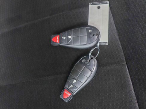 Used 2013 Dodge Grand Caravan SE FWD image 23