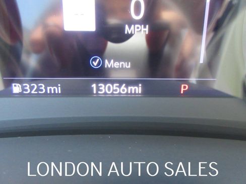 Used 2025 Cadillac XT6 Premium Luxury w/ Technology Package FWD image 10