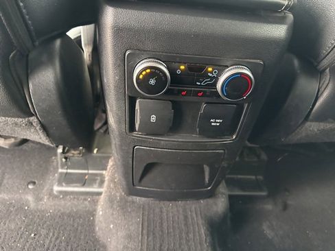 Used 2023 Ford Explorer Limited w/ Limited Technology Package image 14