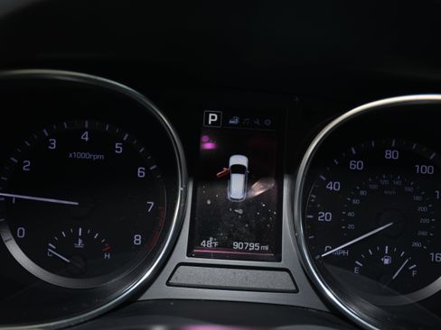 Used 2017 Hyundai Santa Fe Sport image 13