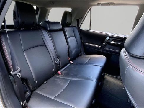 Used 2020 Toyota 4Runner TRD Off-Road Premium w/ Moonroof Package AWD/4WD image 17