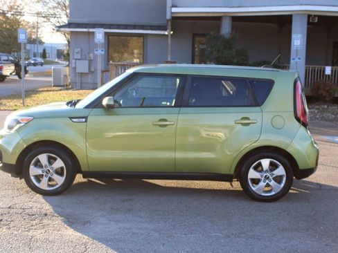 Used 2017 Kia Soul w/ Convenience Package image 4