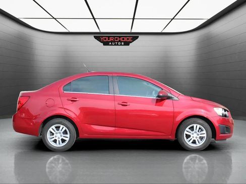 Used 2014 Chevrolet Sonic LT image 4