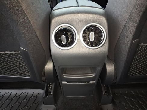 New 2026 Mercedes-Benz GLB 250 4MATIC image 27