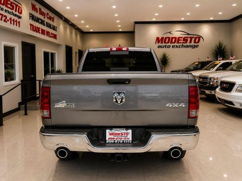 Used 2012 RAM 1500 Big Horn w/ Luxury Group AWD/4WD image 4