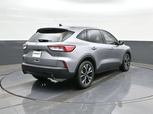 Used 2022 Ford Escape SE w/ SE Sport Appearance Package FWD image 11