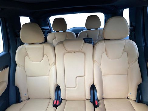 Used 2018 Volvo XC90 T6 Momentum w/ Convenience Package AWD/4WD image 26