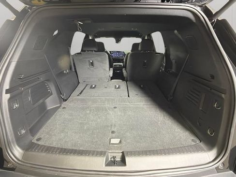 Certified 2025 Chevrolet Traverse LT w/ Driver Confidence Package FWD image 31
