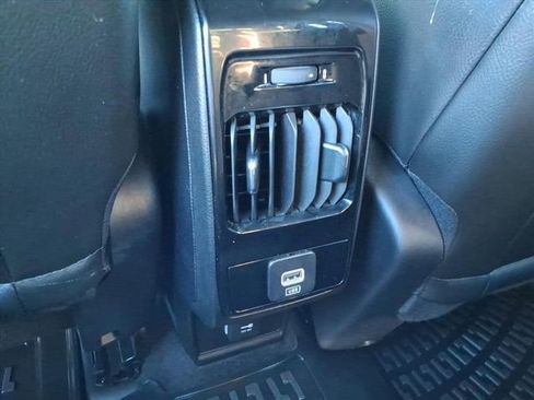 Used 2023 Jeep Compass Limited image 6