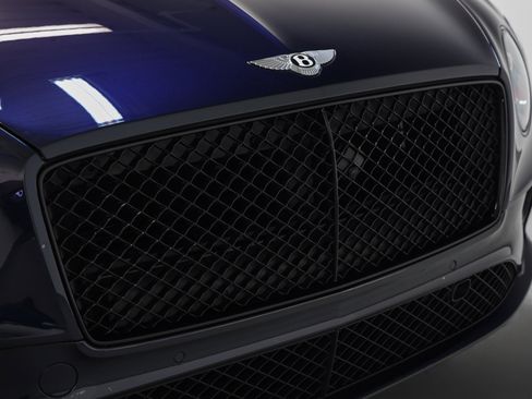 Used 2024 Bentley Continental GT image 18