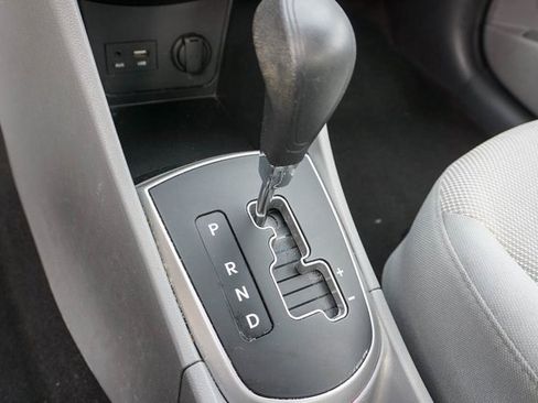 Used 2014 Hyundai Accent GLS image 11