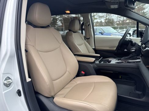 Certified 2024 Toyota Sienna XLE image 15